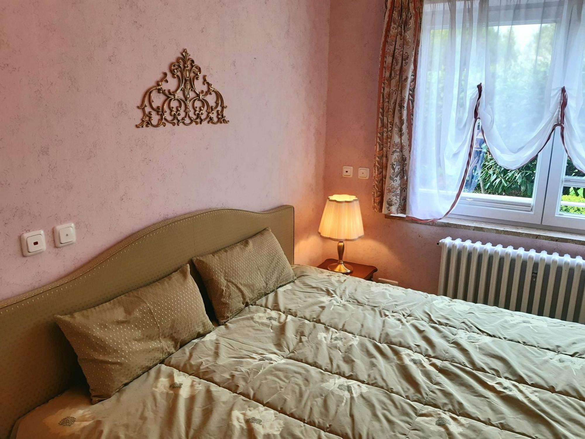 Exklusive Ferienwohnung Strohberg 플론 객실 사진